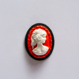 La Belle Olympe Featured La Flamboyante Classique -Support Noir