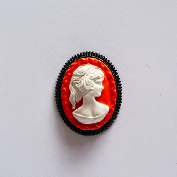 La Belle Olympe Featured La Flamboyante Classique -Support Noir