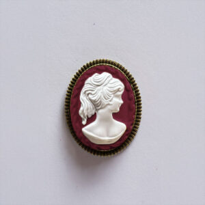 La Belle Olympe Audacieuse Bordeaux Broche Vintage 