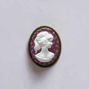 La Belle Olympe Featured Broche Audacieuse Classique Fleurie Vintage 
