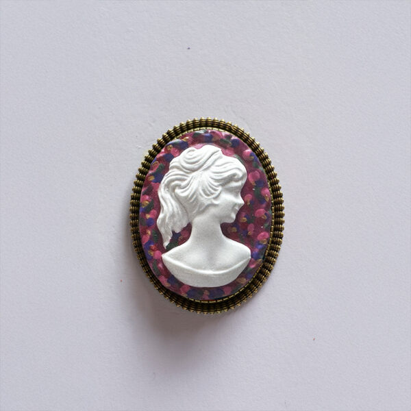 La Belle Olympe Featured Broche Audacieuse Classique Fleurie Vintage 