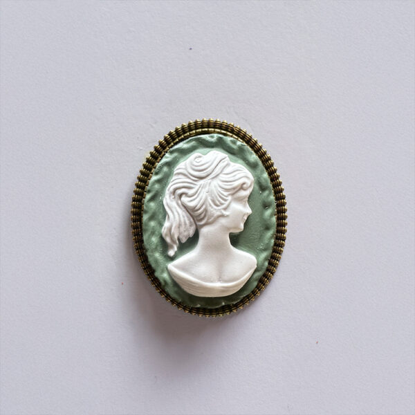 La Belle Olympe Featured Broche Pensive Clas Vint 