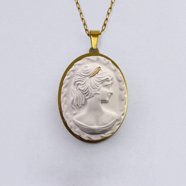 La Belle Olympe Featured Celeste Pendentif 