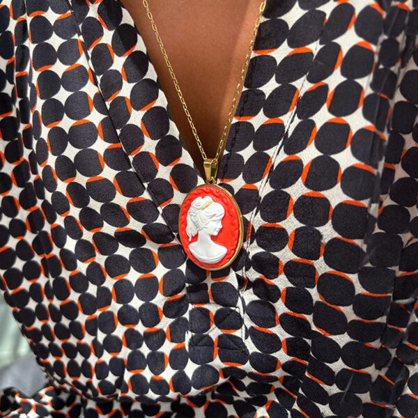 La Belle Olympe Featured Flamboyante Pendentif Porte 