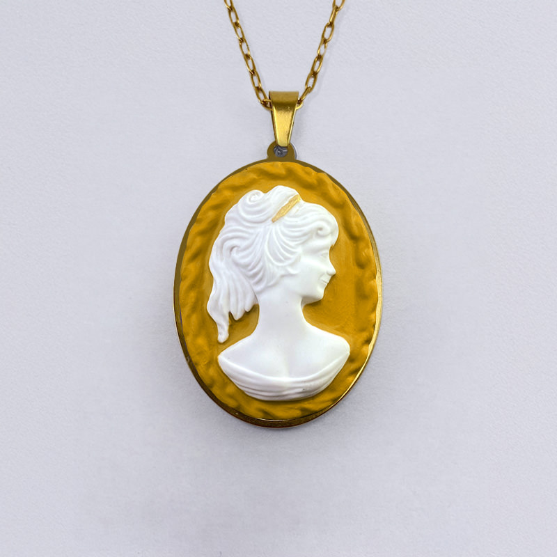 La Belle Olympe Featured Sereine Pendentif 