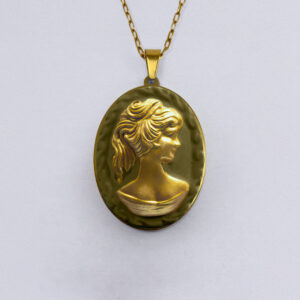 La Belle Olympe Pensive Olive Pendentif Royale 