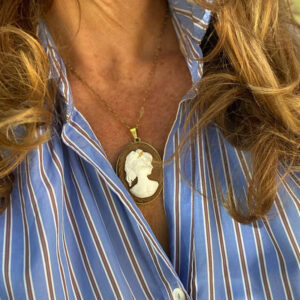 La Belle Olympe Sereine Chocolat Royale Pendentif Porte 